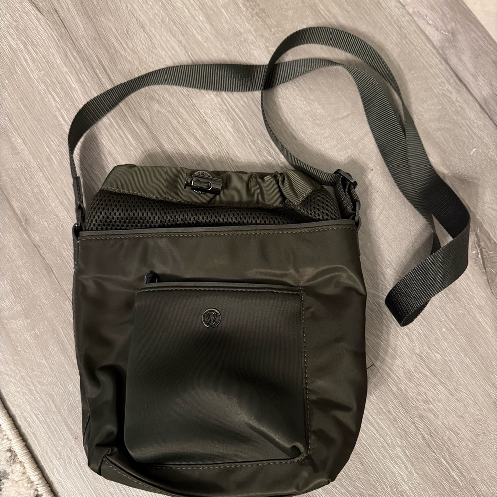 Lululemon All Set Mini Bucket Bag Olive Green